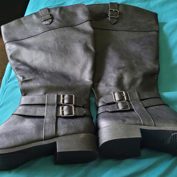 Torrid boots - Picture 1 of 5